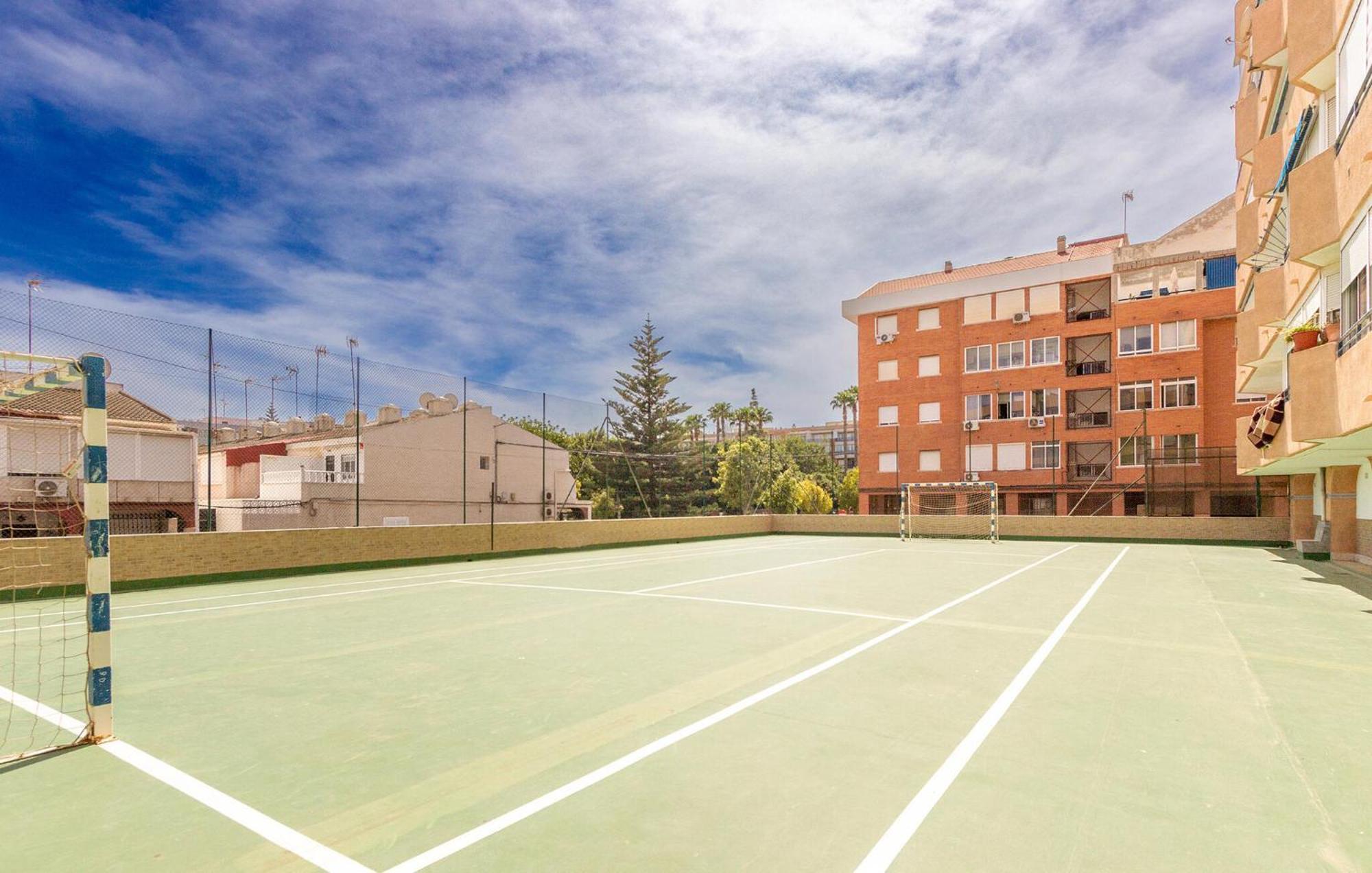 Nice Apartment In Torrevieja With Kitchen Ngoại thất bức ảnh