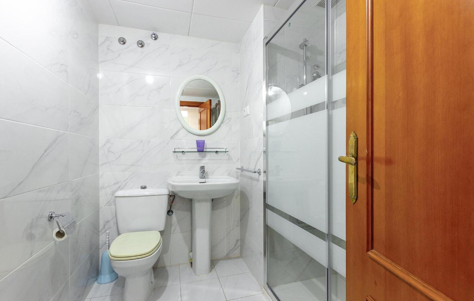 Nice Apartment In Torrevieja With Kitchen Ngoại thất bức ảnh