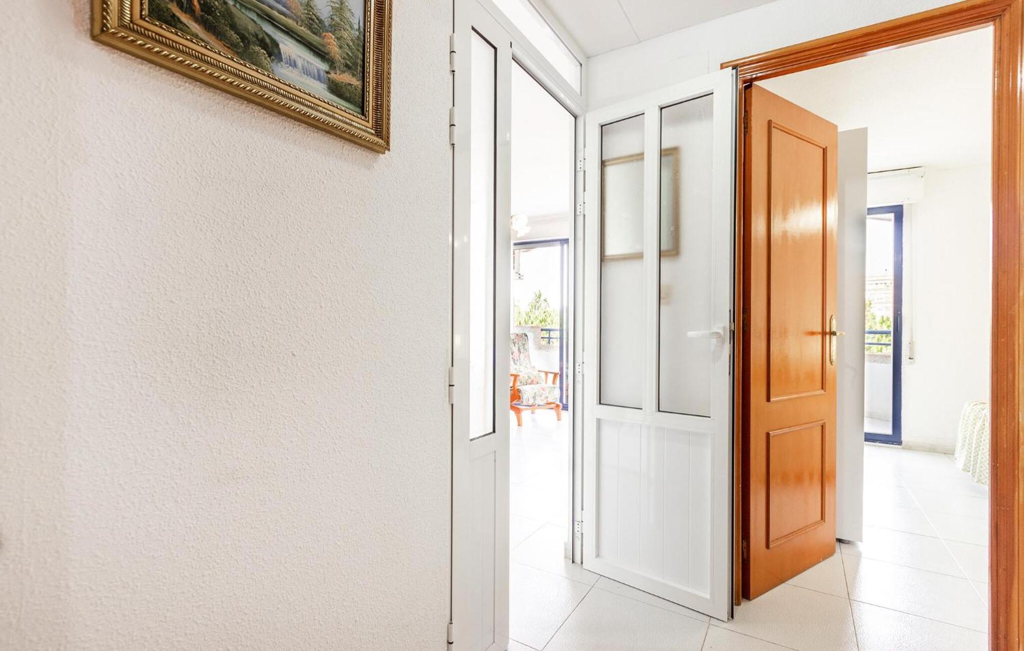 Nice Apartment In Torrevieja With Kitchen Ngoại thất bức ảnh