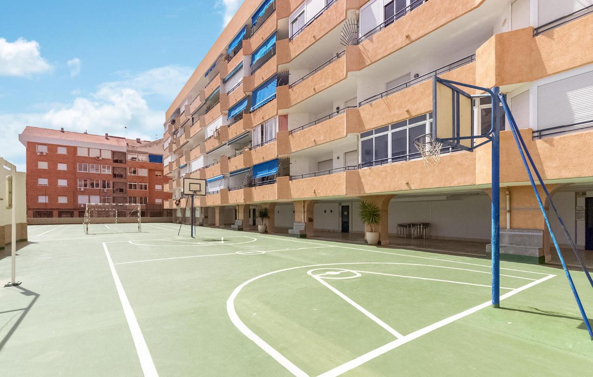 Nice Apartment In Torrevieja With Kitchen Ngoại thất bức ảnh