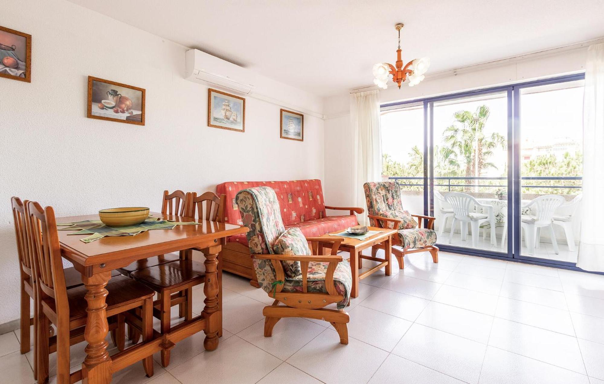 Nice Apartment In Torrevieja With Kitchen Ngoại thất bức ảnh